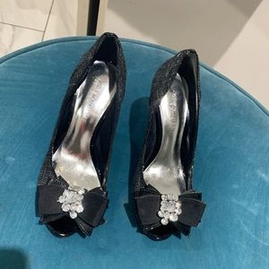 Karen Mullen (England) heels with Rhinestoned Bow